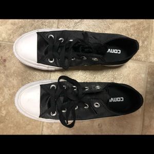 Black converse